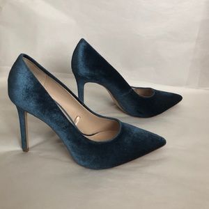 ZARA peacock blue VELVET pumps US size 10